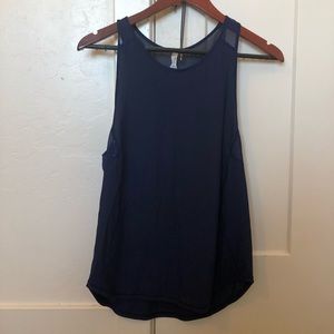 Luluemon active navy blue top